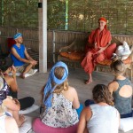 Swamiji undervisar på Sama Yogalärarutbildningen